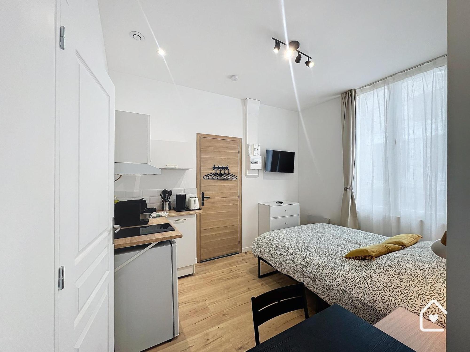 Studios - 1 Min Gare Chatellerault - Entree Autonome - ภายนอก รูปภาพ